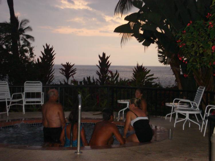 Kona_Coast_II_Hot_Tub
