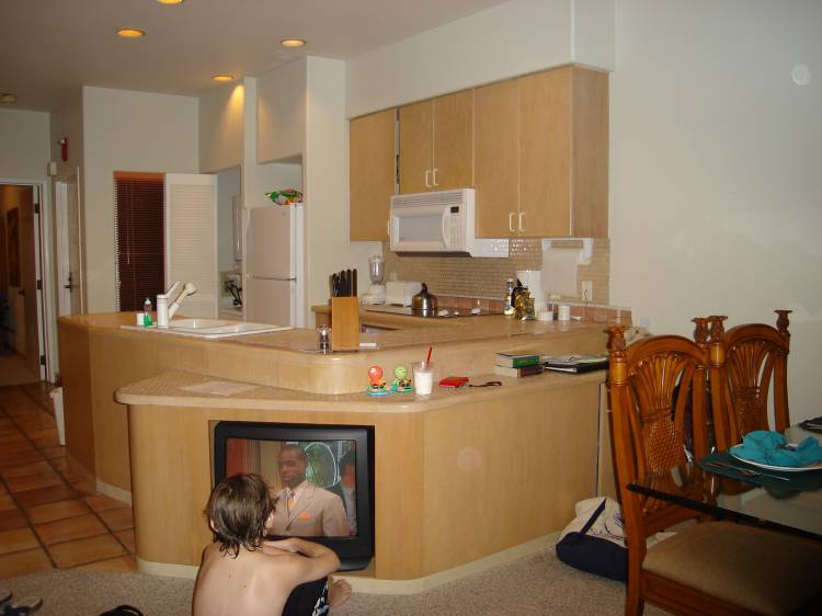 Kona_Coast_II_Kitchen_Dining
