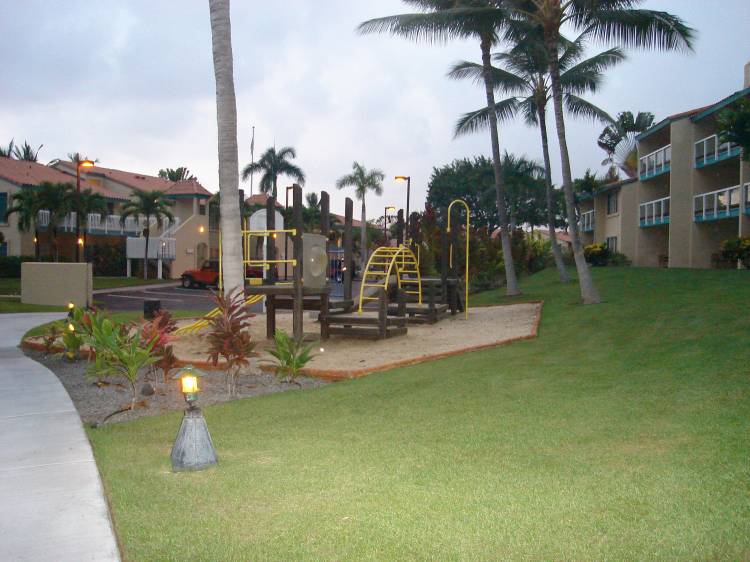 Kona_Coast_II_Playground