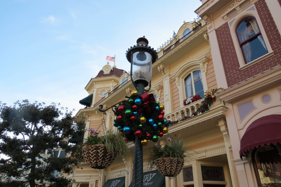 Lampost decoration
