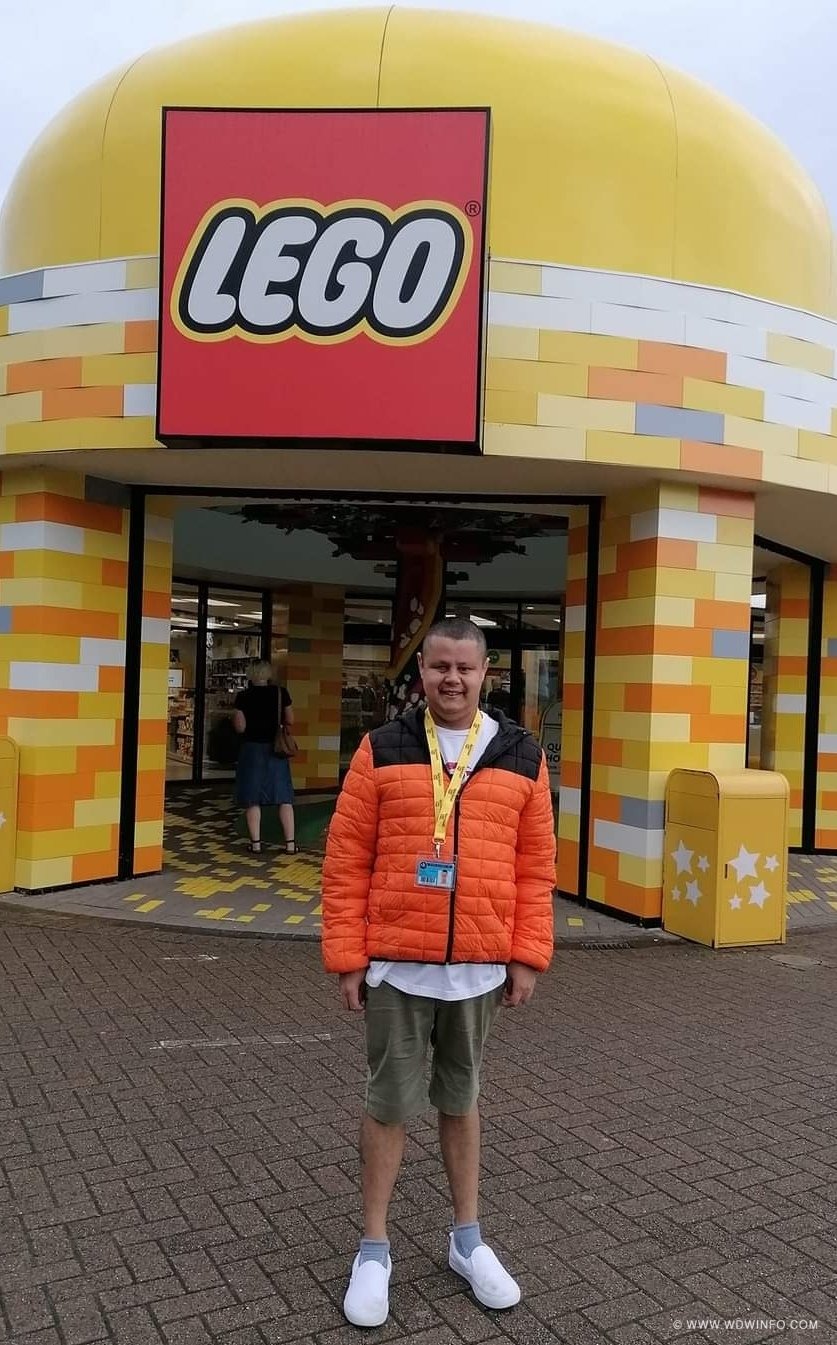 Lego store at Legoland Windsor