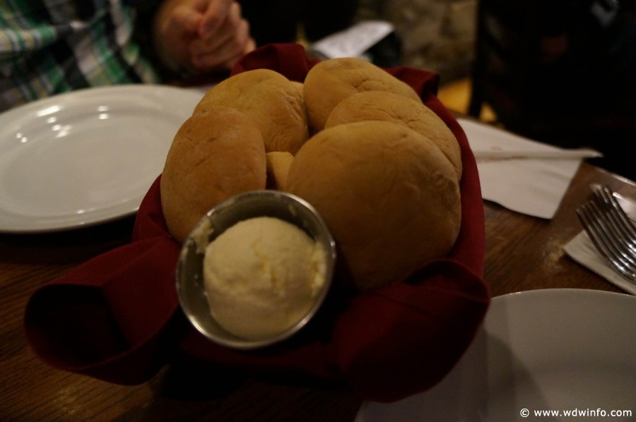 Liberty-Tree-Tavern-03-Bread