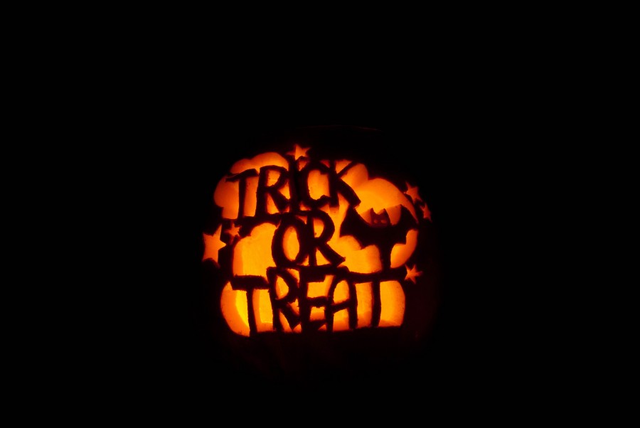 Lighted_Jack-o-lantern2