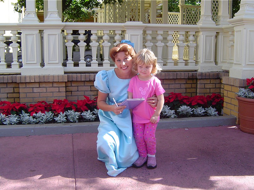Linnea and Wendy Darling - 11/2004
