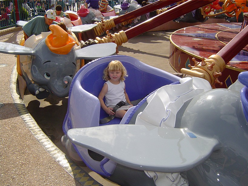 Linnea on Dumbo - 11/2004