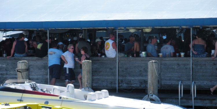 Lively_Pub