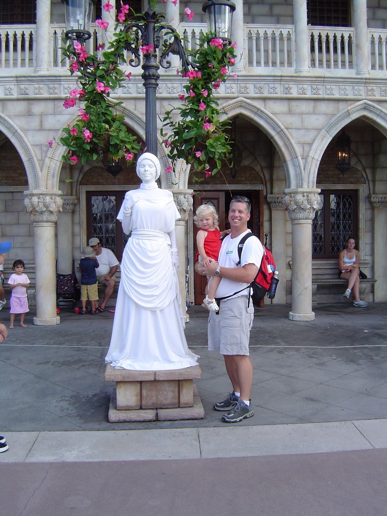 Living Statue - 8/2003