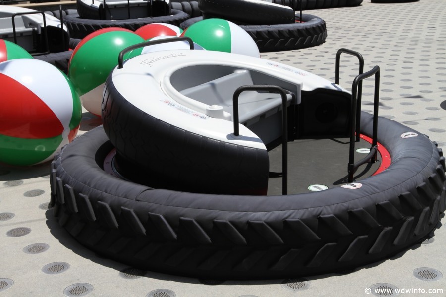 Luigis-Flying-Tires-016