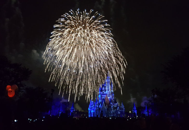 Magic Kingdom Christmas 2017