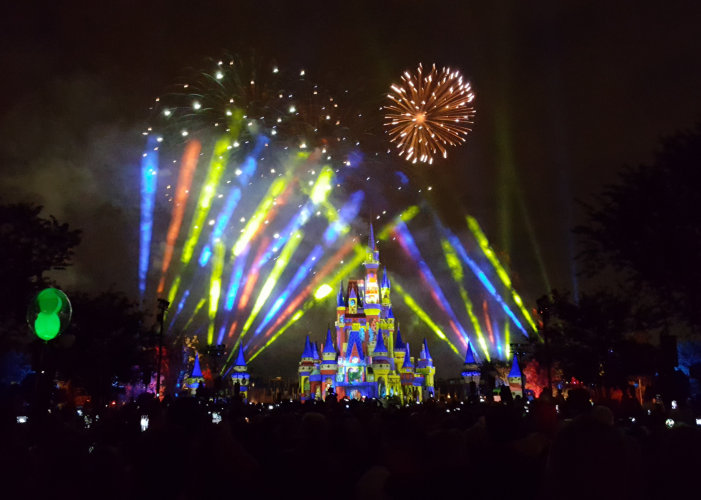 Magic Kingdom Christmas 2017