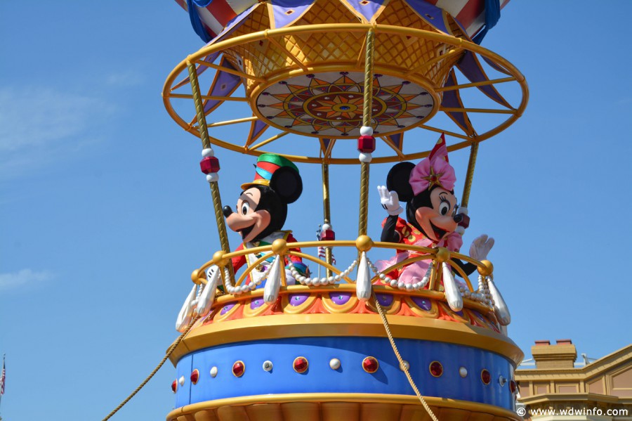 Disney Festival of Fantasy Parade