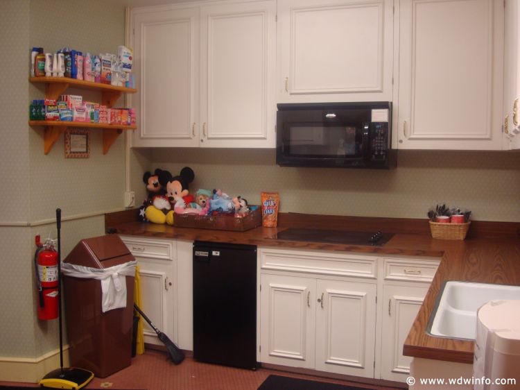 Magic_Kingdom_Baby_Care_Center_03