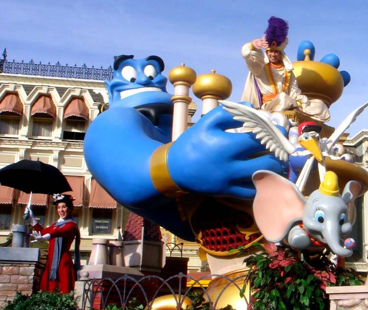 Magic_Kingdom_Parade_Float_-_Sky_and_Air