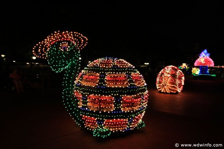 Main-Street-Electrical-Parade-24