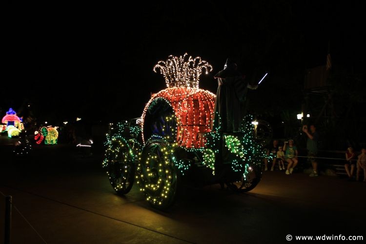 Main-Street-Electrical-Parade-40