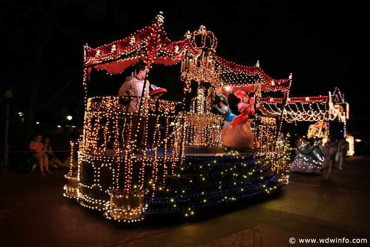 Main Street Electrical Parade