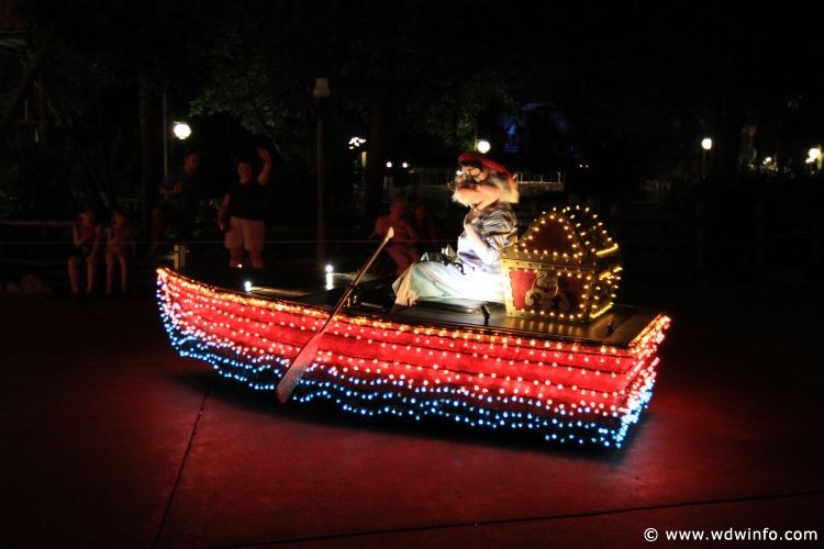 Main-Street-Electrical-Parade-58