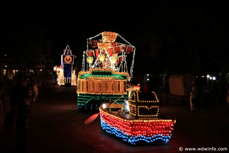 Main-Street-Electrical-Parade-60