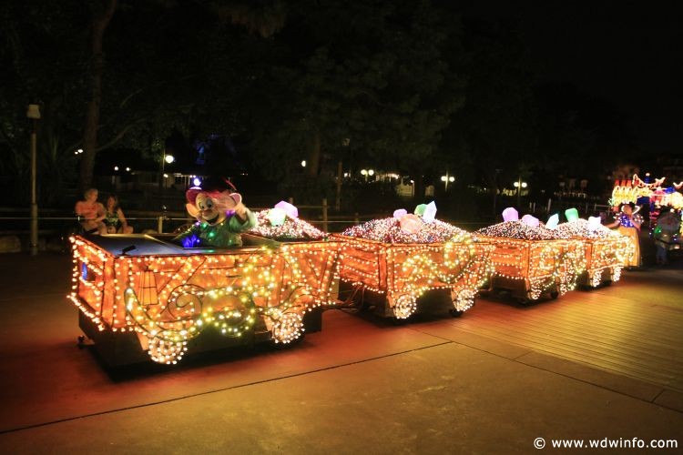 Main-Street-Electrical-Parade-64