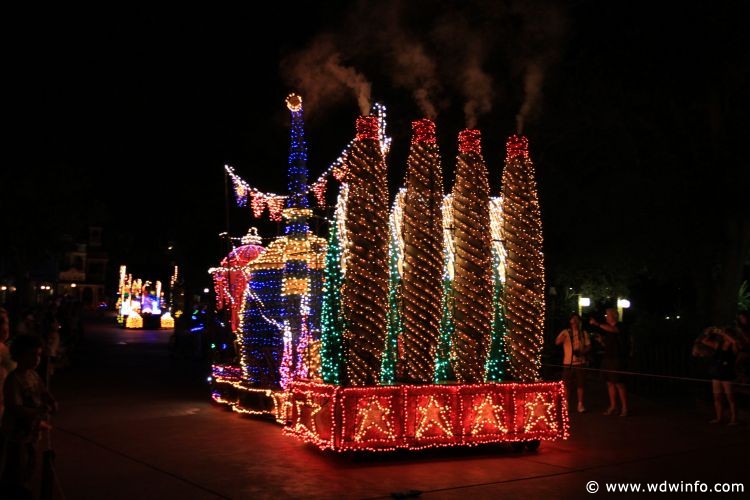 Main-Street-Electrical-Parade-77