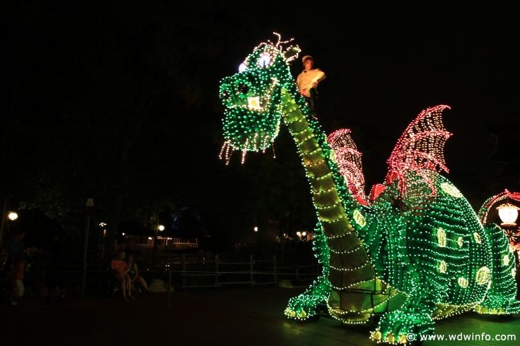 Main-Street-Electrical-Parade-84