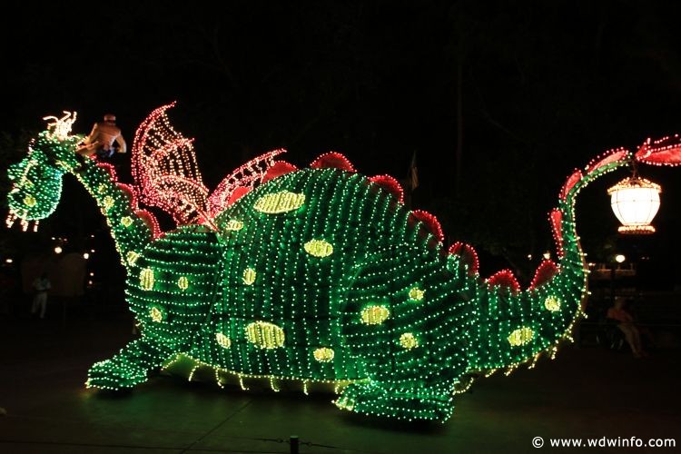 Main-Street-Electrical-Parade-87