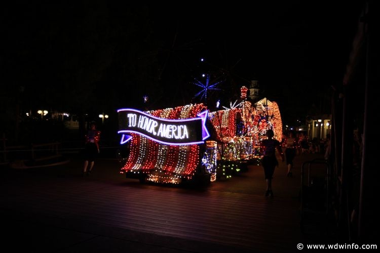 Main-Street-Electrical-Parade-89