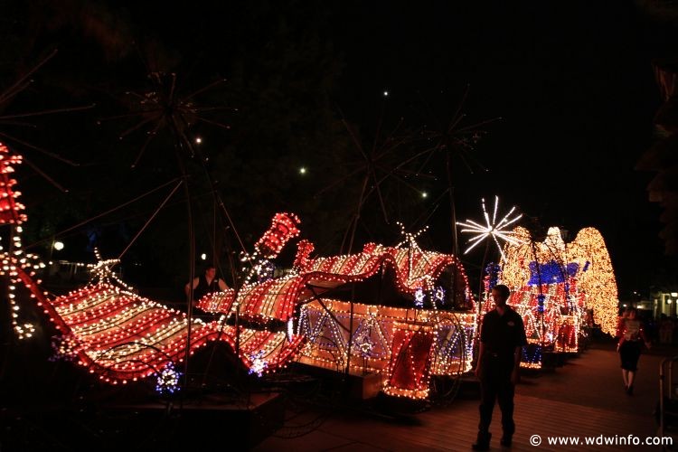 Main-Street-Electrical-Parade-95