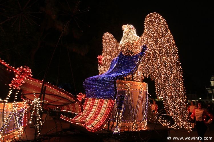 Main-Street-Electrical-Parade-97