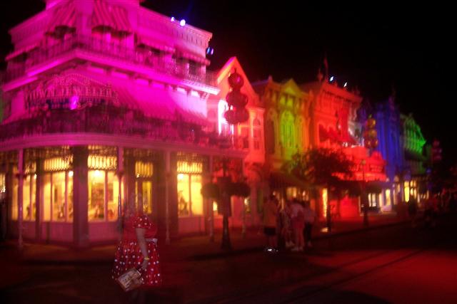 Main Street lighting effect. MNSSHP 10/1/04