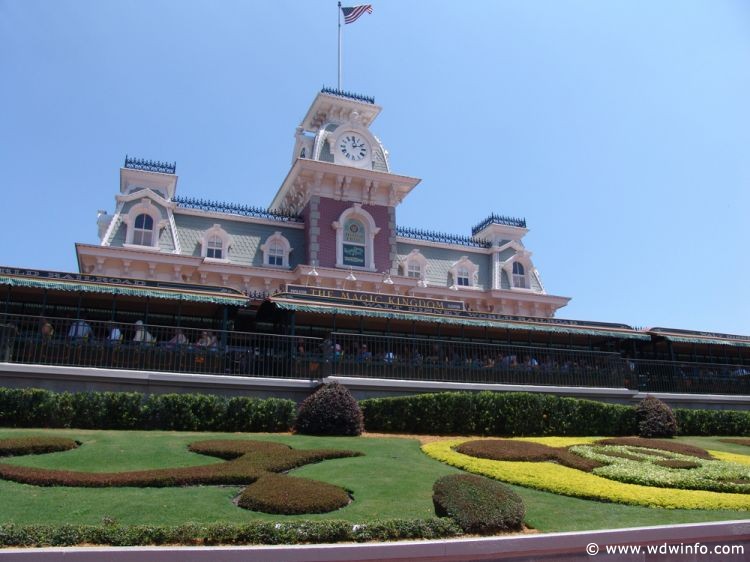 Main-Street-USA-04