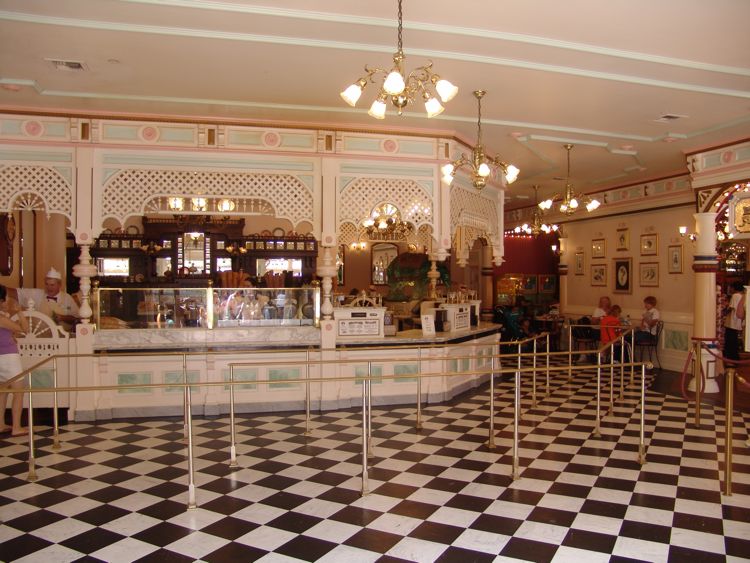 Main-Street-USA-DL-81