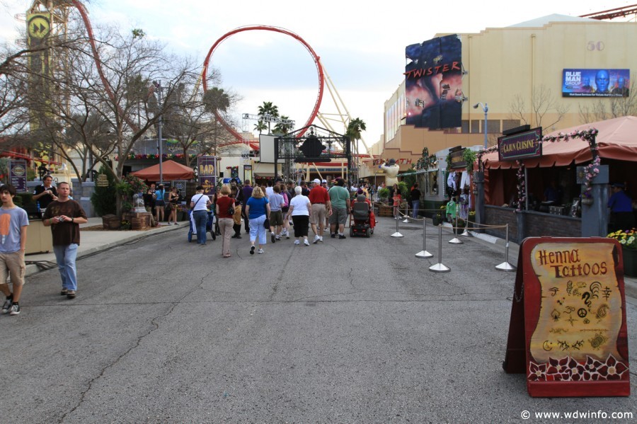 Mardi-Gras-Universal-Orlando-037