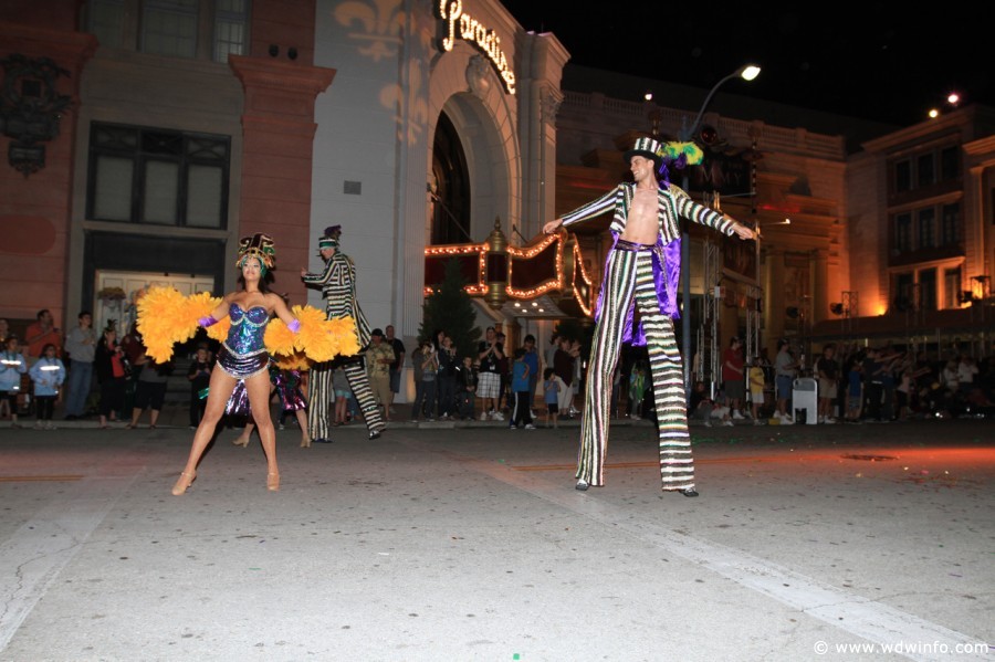 Mardi-Gras-Universal-Orlando-075