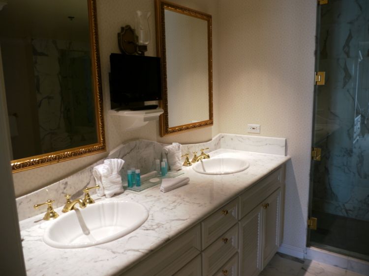 Master Bath Sonora Suite