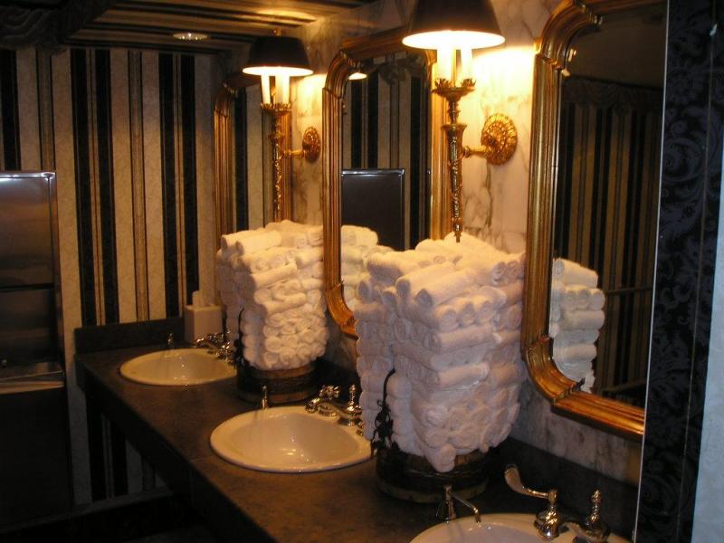 Men's bathroom