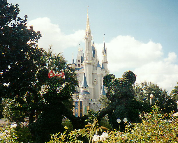 Mickey and Minnie topiary.