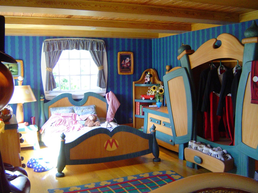 Mickey bdroom -8/2003