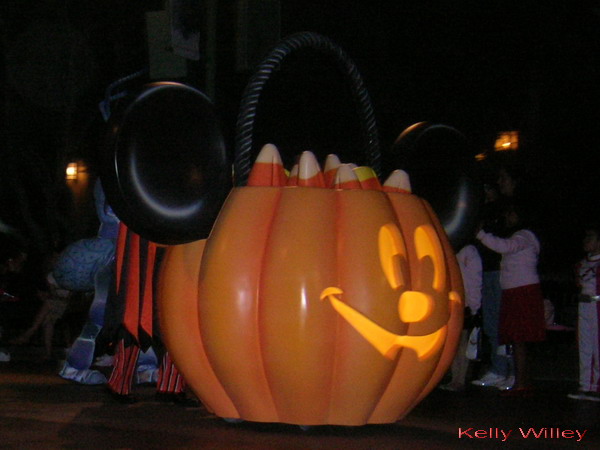 Mickey's Halloween Treat - 10/11/2007