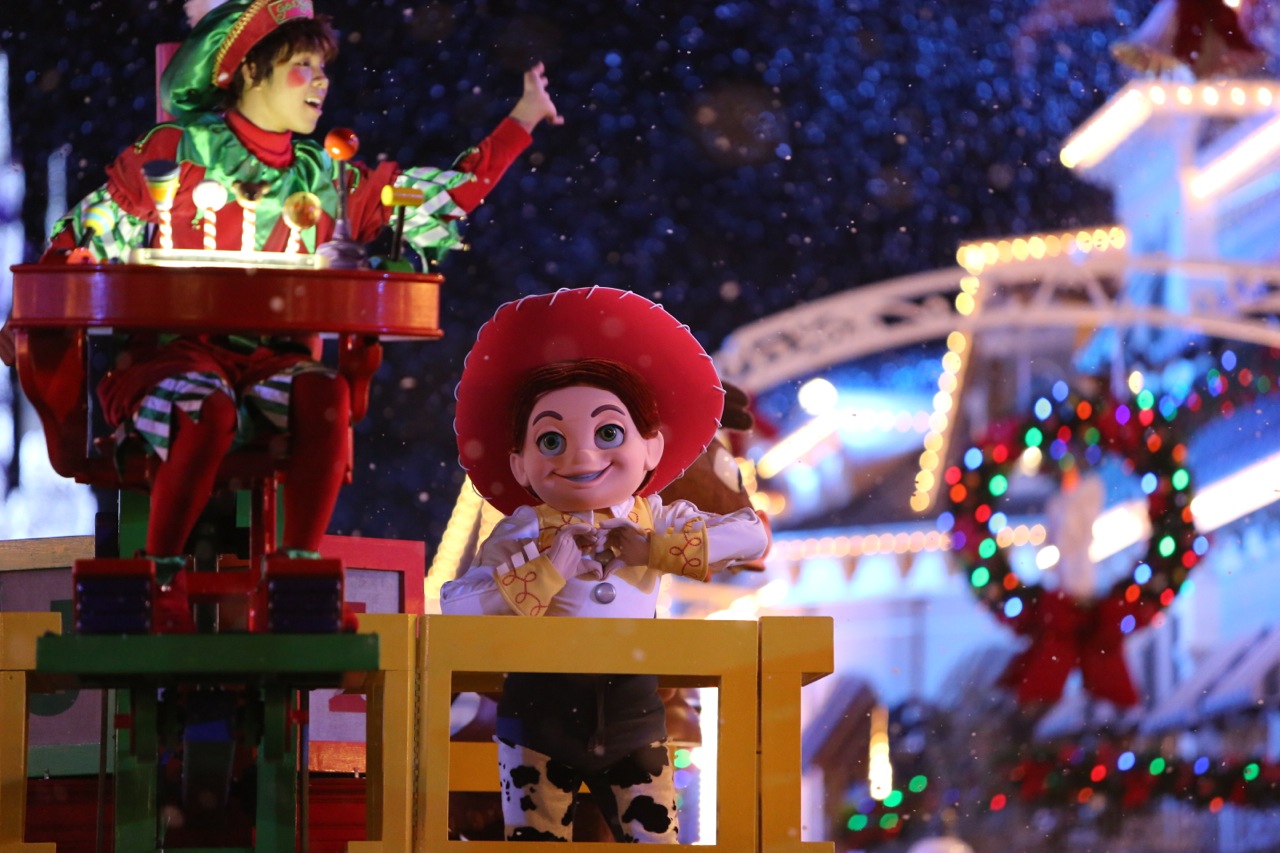 Mickeys-Very-Merry-Christmas-Party-2015-211