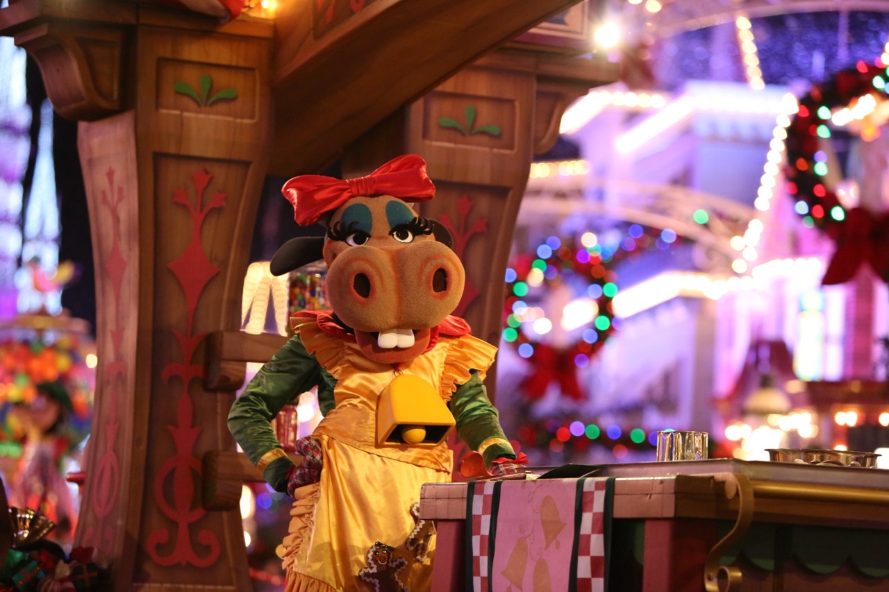 Mickeys-Very-Merry-Christmas-Party-2015-220