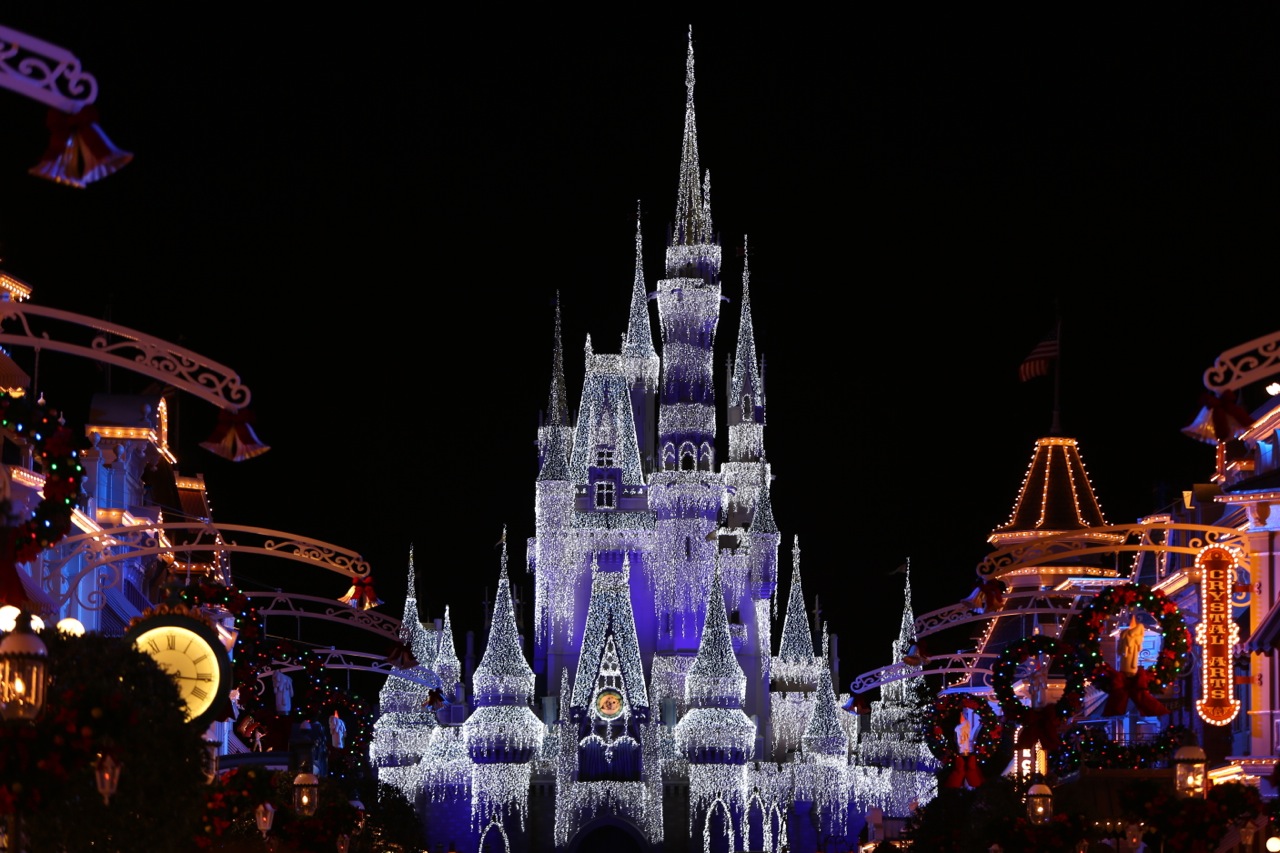 Mickeys-Very-Merry-Christmas-Party-2015-236