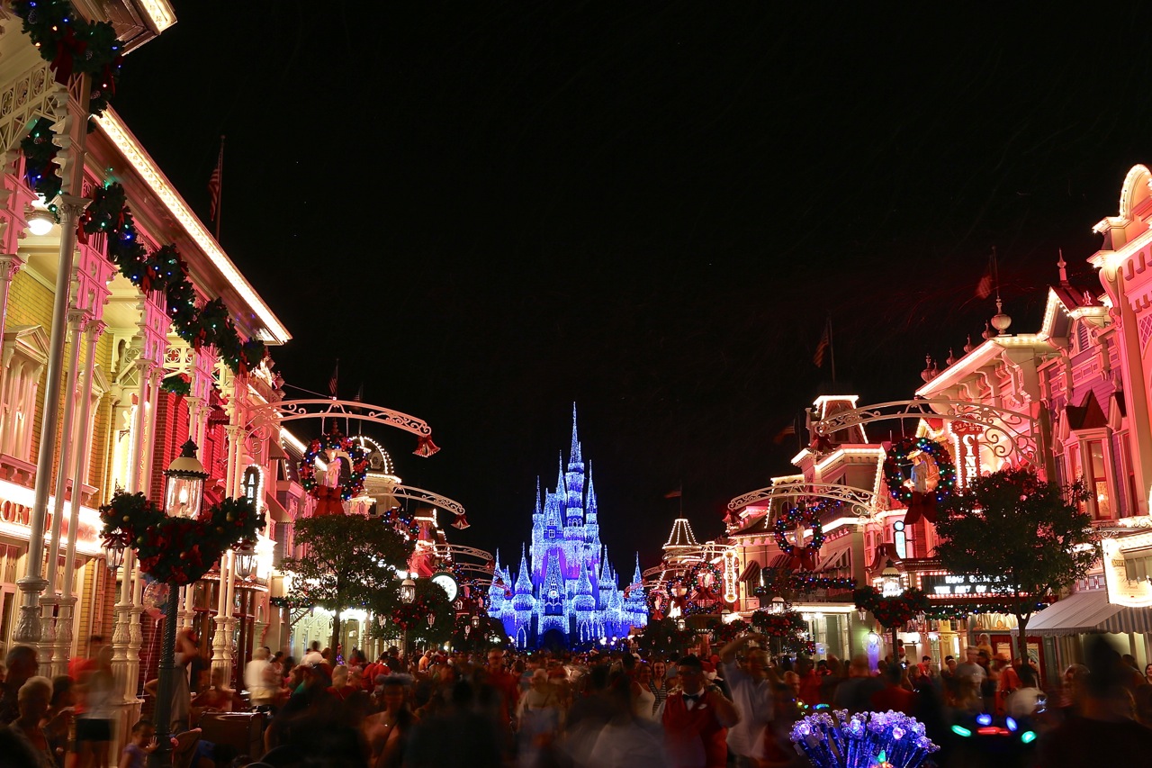 Mickeys-Very-Merry-Christmas-Party-2015-243