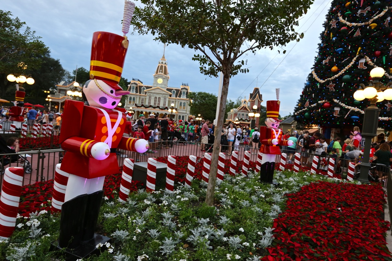 Mickeys-Very-Merry-Christmas-Party-2015-264