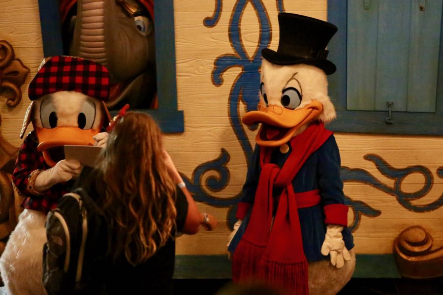 Mickeys-very-merry-christmas-party-2016-015