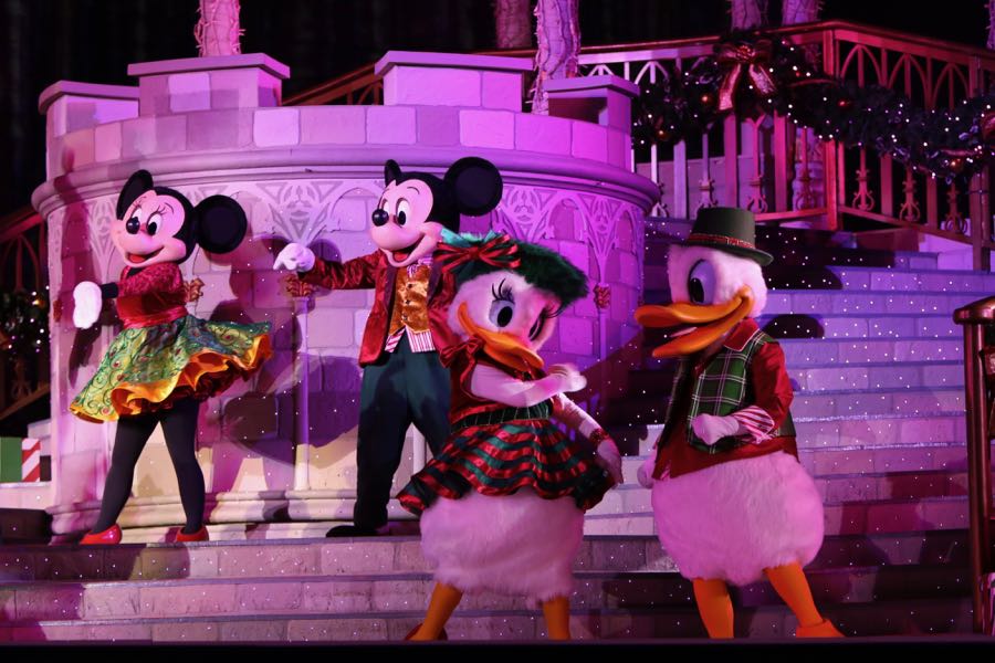 Mickeys-very-merry-christmas-party-2016-069