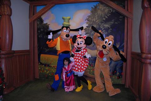 Minnie Goofy and Pluto