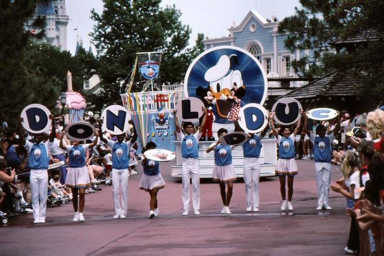 MK - Donald Duck Parade