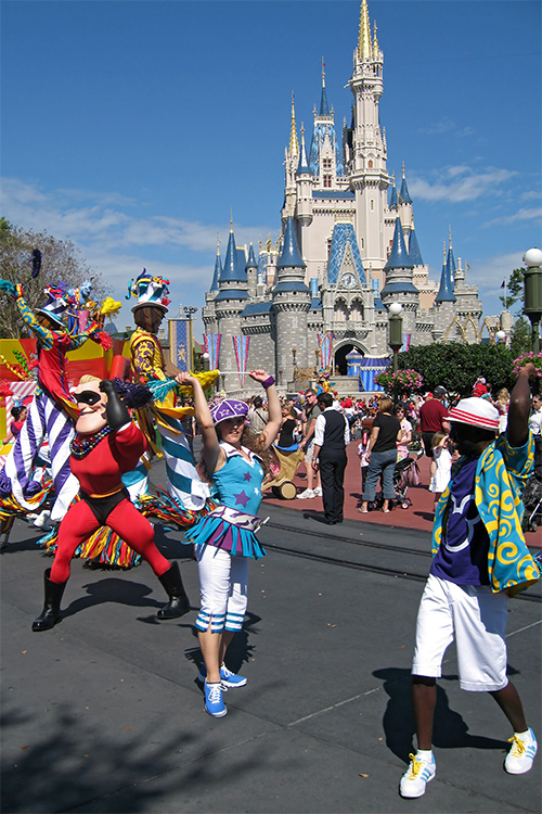 Move it! Shake it! Celebrate it! parade