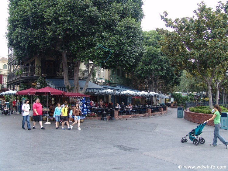 New-Orleans-Square-03